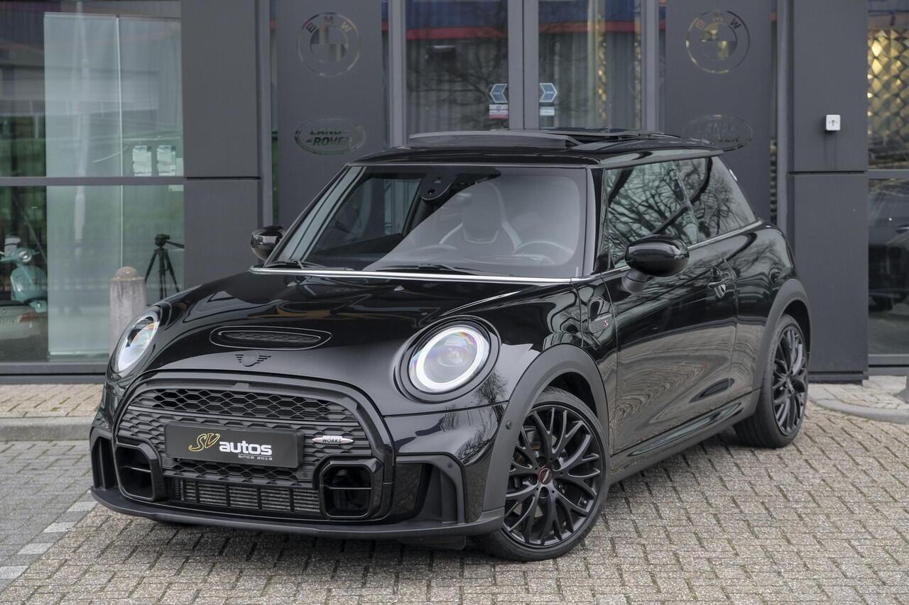 Mini COOPER S Mini 2.0 John Cooper Works JCW Panoramadak Black edition Schaalstoelen NLauto BOMVOL!!