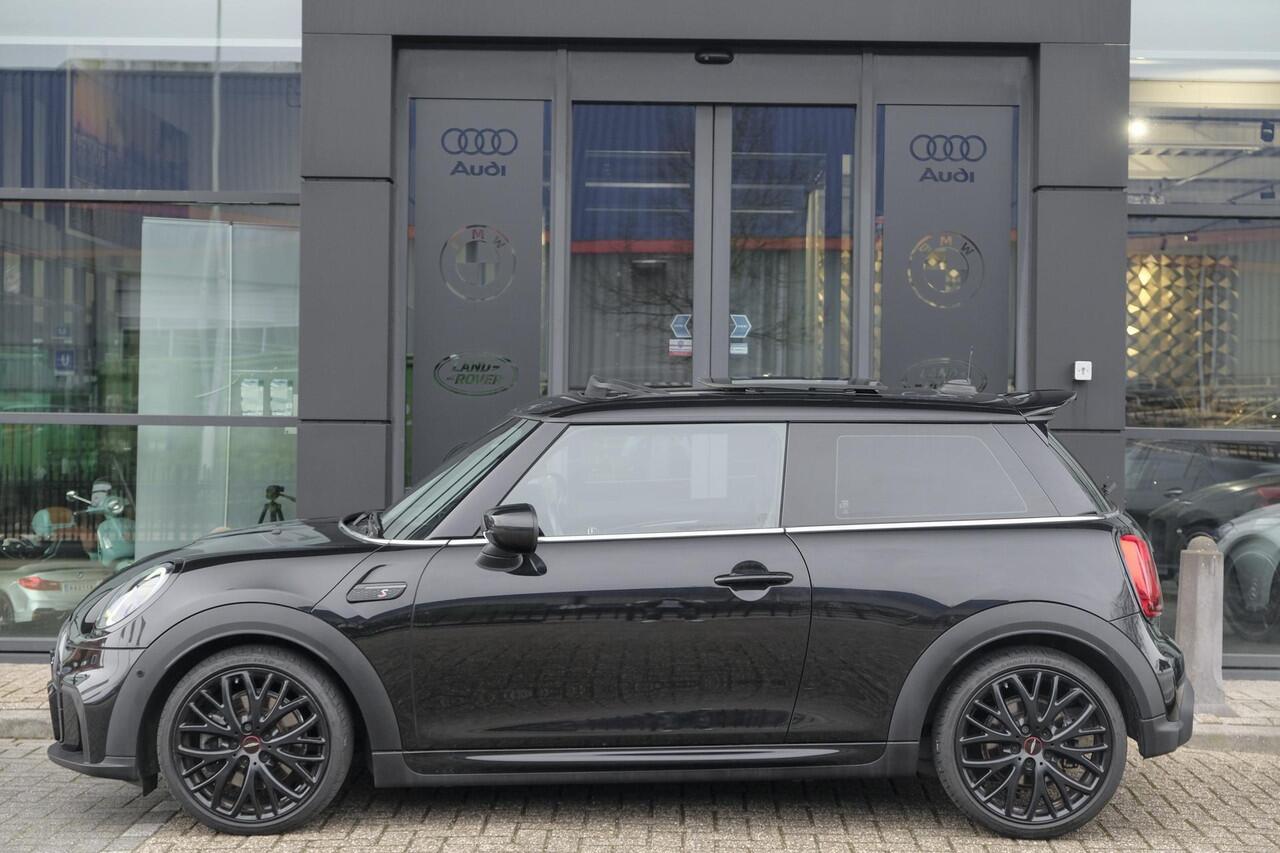 Mini COOPER S Mini 2.0 John Cooper Works JCW Panoramadak Black edition Schaalstoelen NLauto BOMVOL!!
