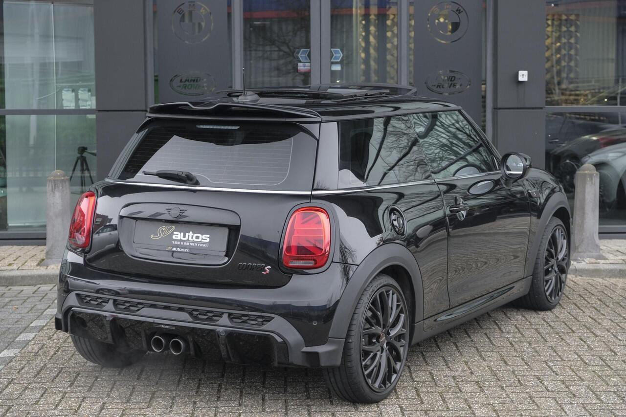 Mini COOPER S Mini 2.0 John Cooper Works JCW Panoramadak Black edition Schaalstoelen NLauto BOMVOL!!