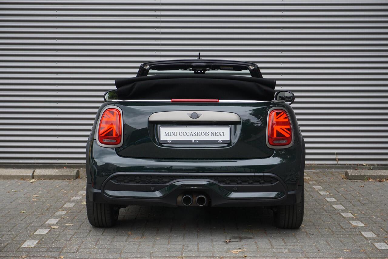 Mini COOPER S Cabrio MINI Resolute Edition | 18 Pulse Spoke zwart | Piano Black Exterior pack | Comfort Access | Elektrisch verwarmde voorstoelen