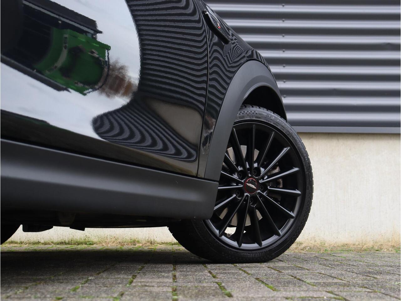 Mini COOPER S Cabrio Yours + Sportstoelen + Apple Carplay + Verwarmbare Voorstoelen + LED + Comfort Access + PDC + 17'' LMV