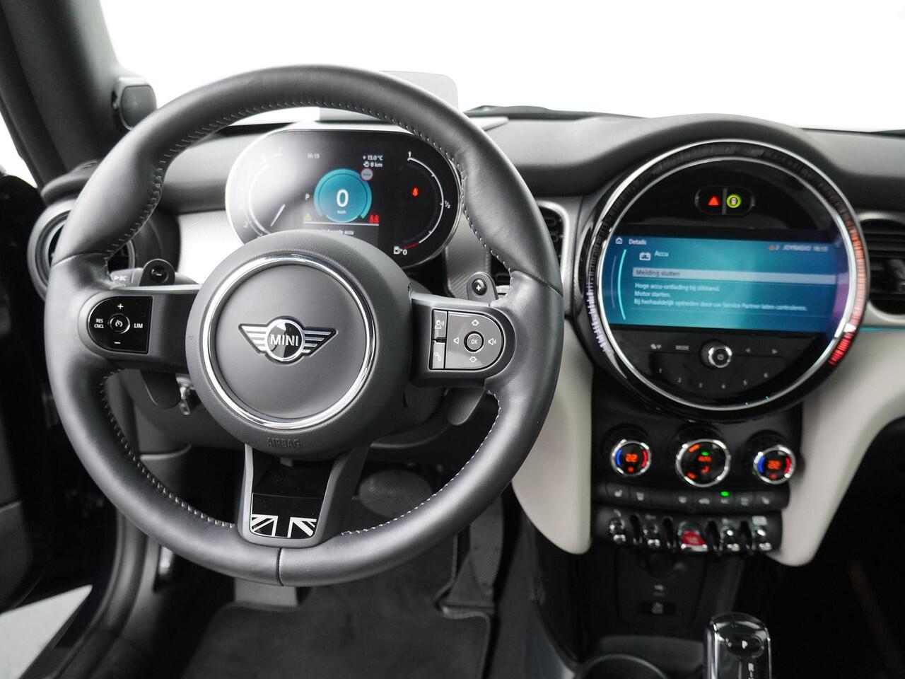 Mini COOPER S Cabrio Yours | Stoel-stuurverwarming | Achteruitrijcamera | Comforttoegangssysteem | Harman Kardon |