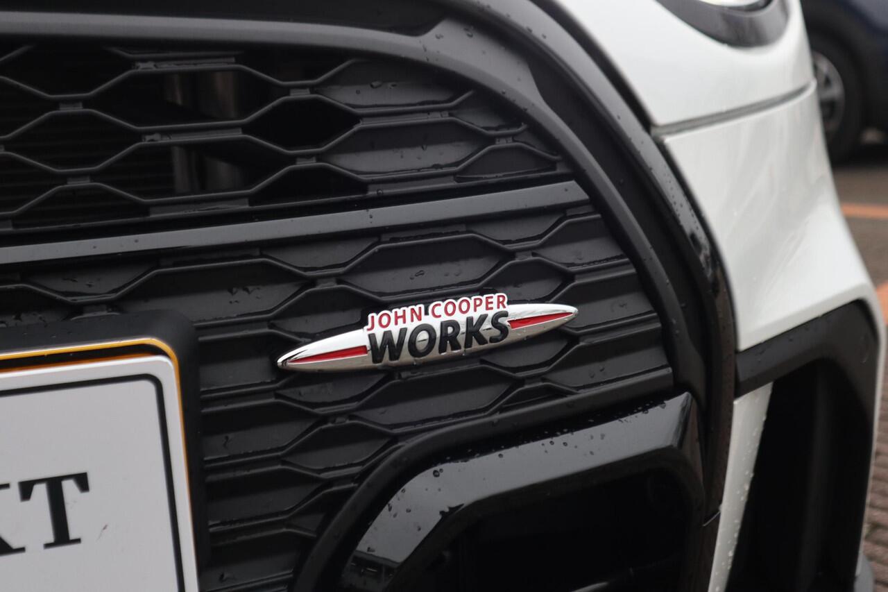 Mini COOPER S Rockingham GT Edition | Panorama Dak | Yours Leder | Achteruitrijcamera | Stuur -en Stoelverwarming