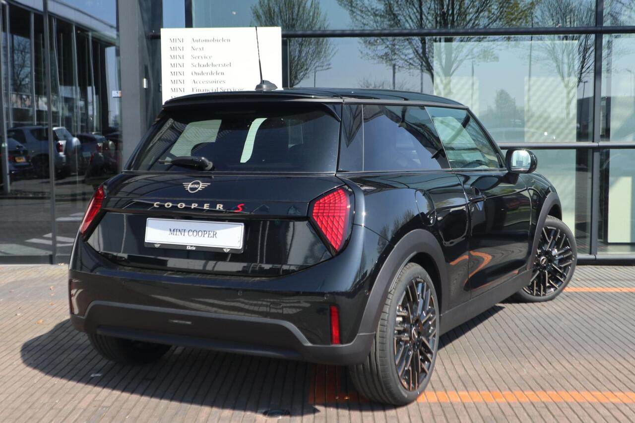 Mini COOPER S 3-deurs | Favoured Trim + Pakket M
