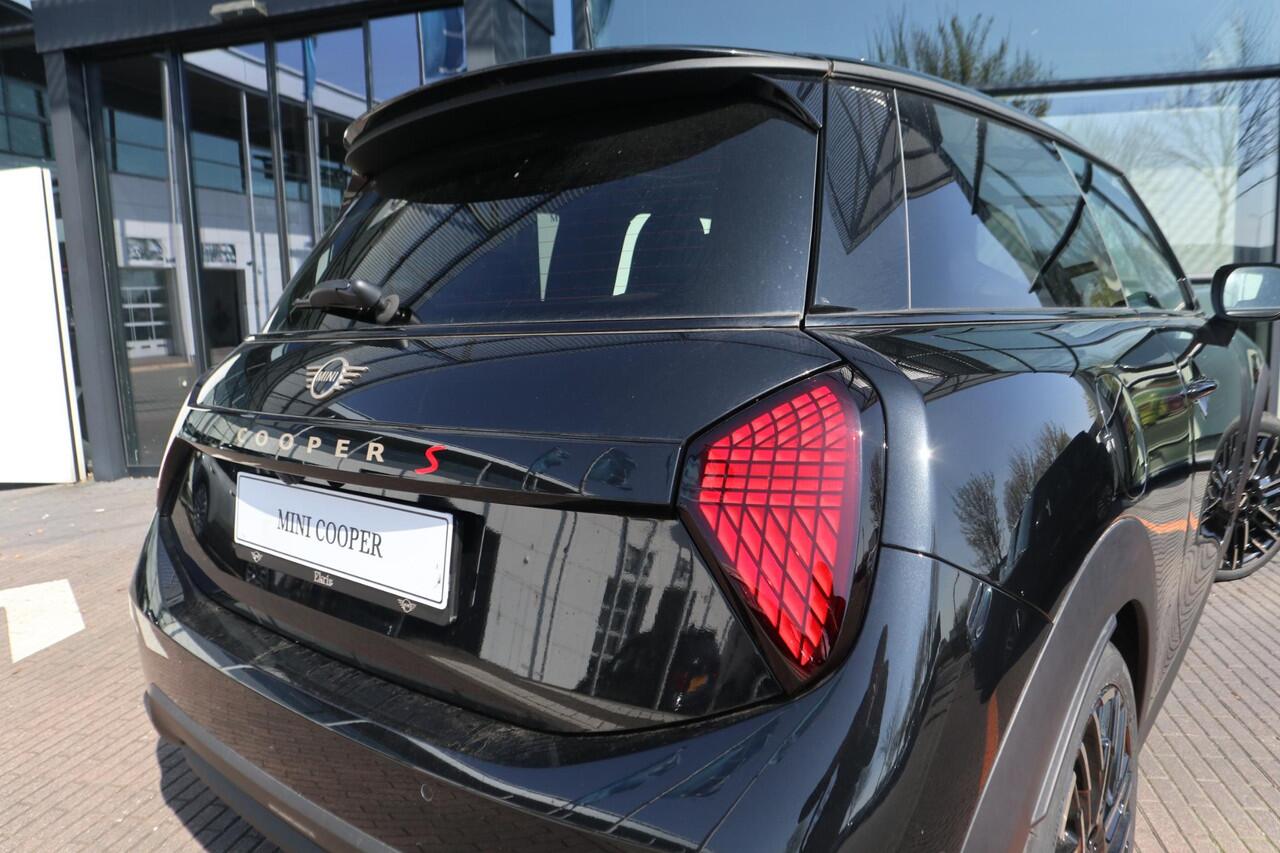 Mini COOPER S 3-deurs | Favoured Trim + Pakket M