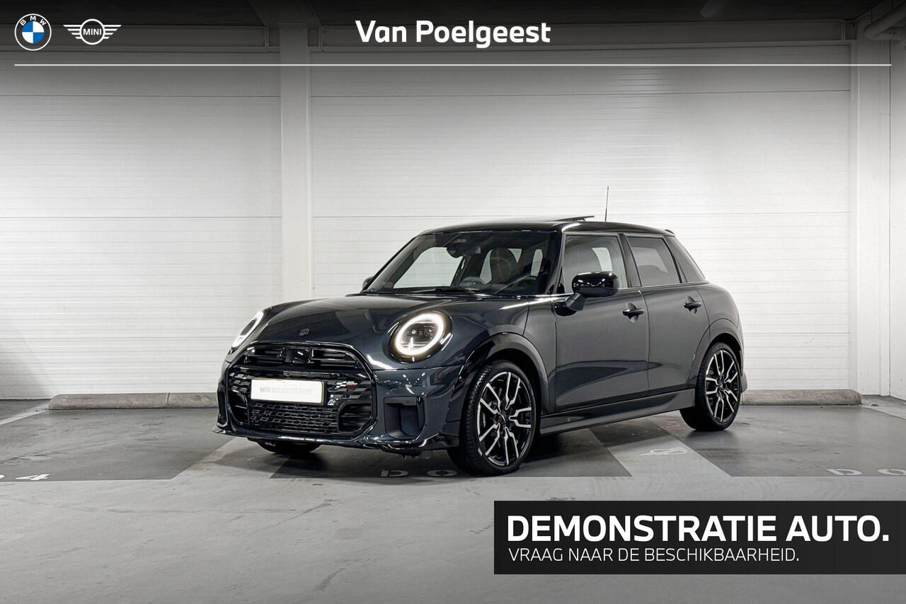 Mini COOPER S 5-deurs | John Cooper Works Uitvoerung | Pakket XL | 18" JCW Lap Spoke two-tone | Selections