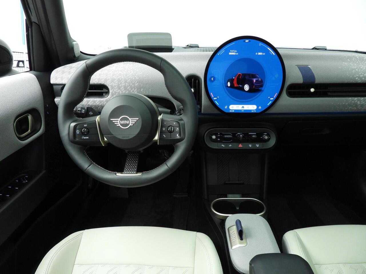 Mini COOPER S 5-deurs Automaat / Panoramadak / Harman-Kardon / JCW stoelen / LED / Active cruise / Alu wielen 18 inch