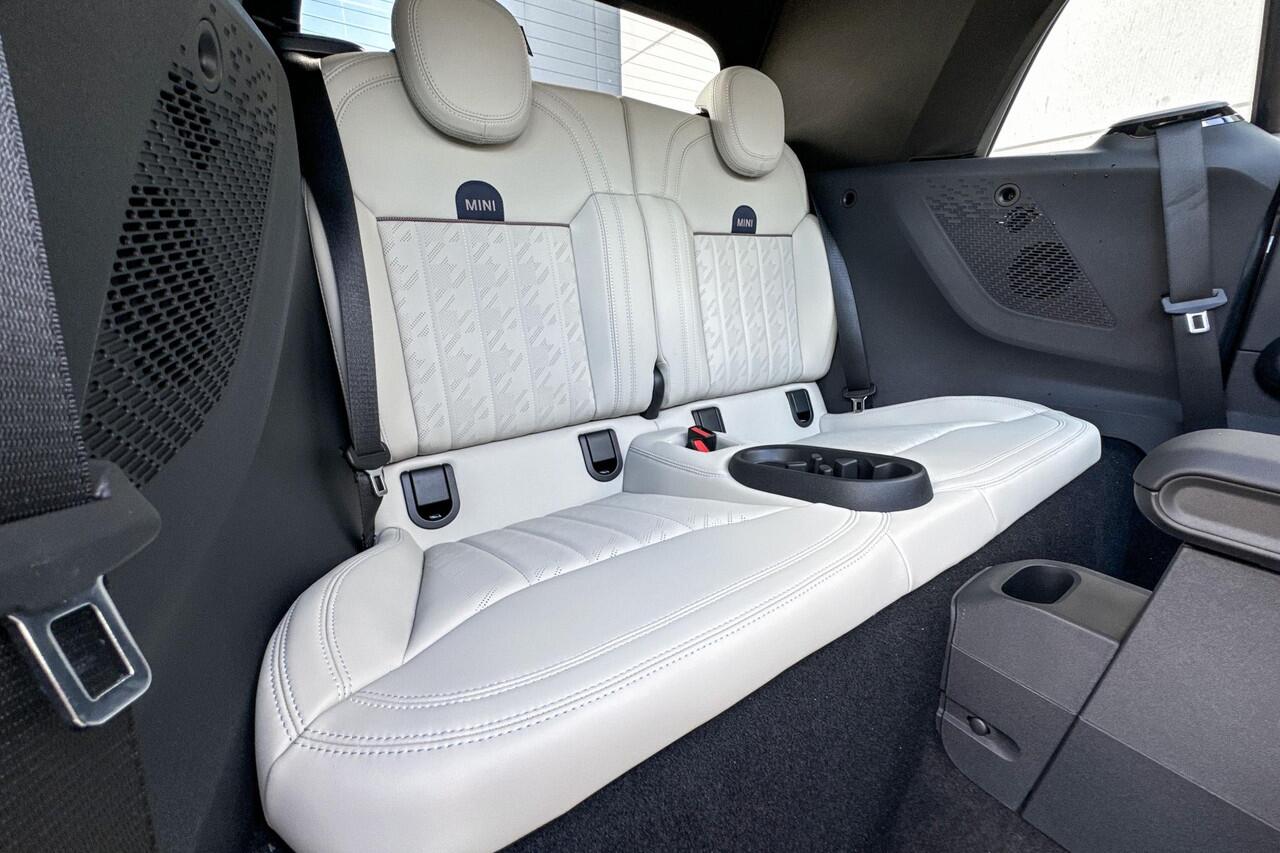 Mini COOPER S Cabrio 2.0 Favoured Pakket XL