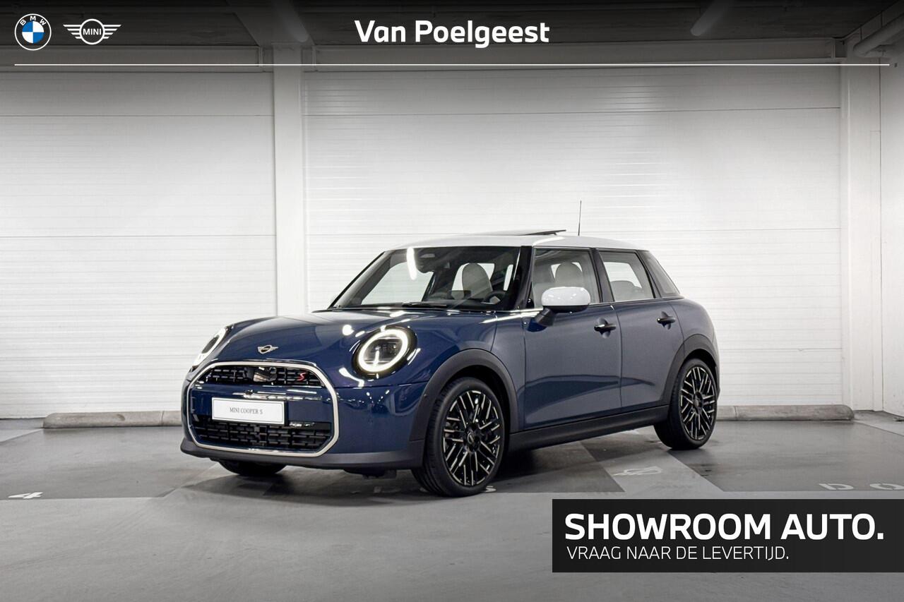 Mini COOPER S 5-Deurs 2.0 Favoured XL | Panoramadak | Head-Up Display | Stoelverwarming