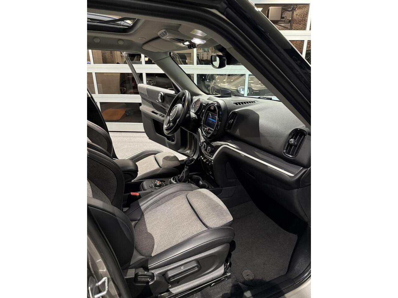 Mini COUNTRYMAN Mini 2.0 Cooper S E ALL4 Chili Panoramadak stoelverwar