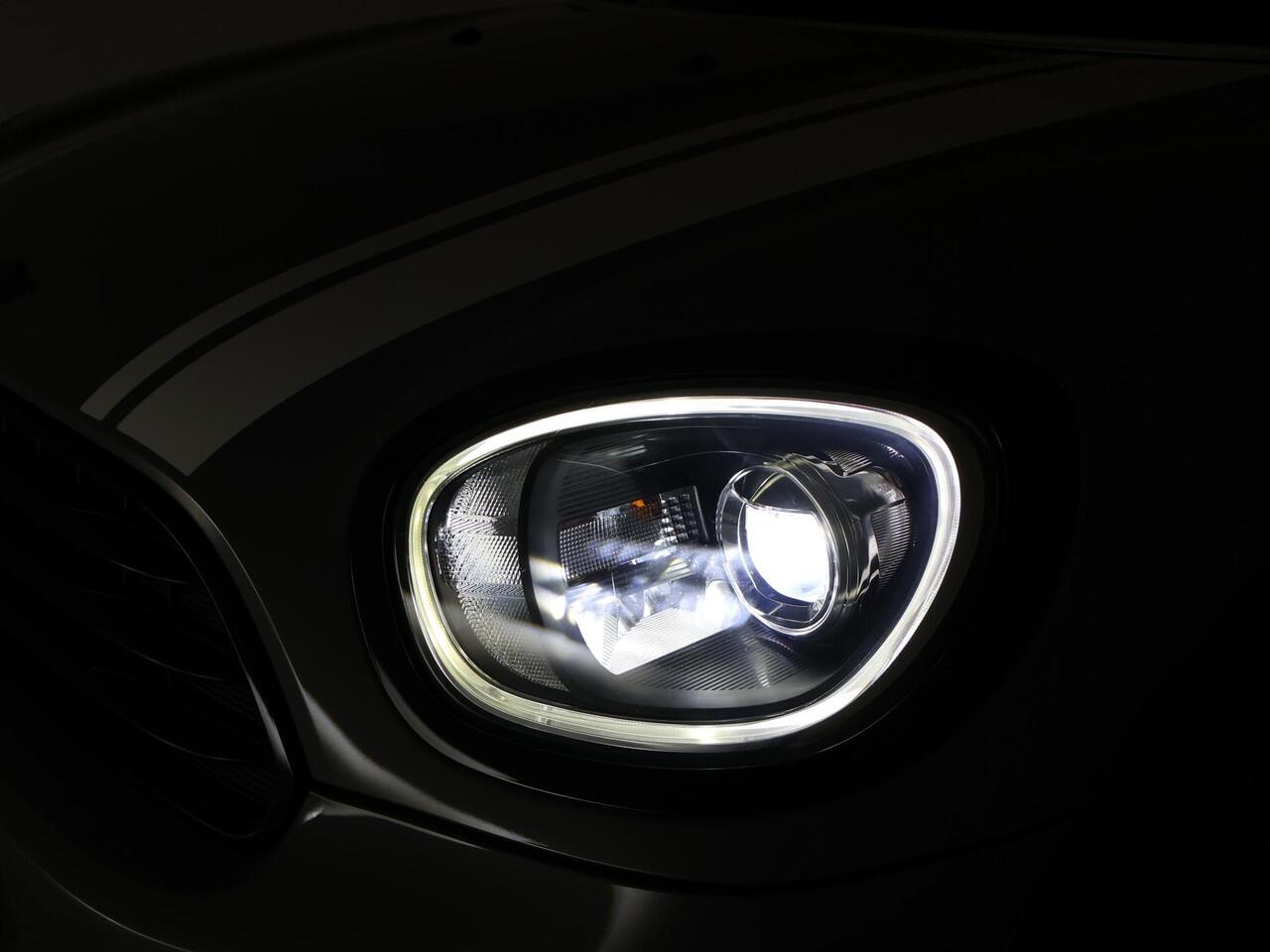 Mini COUNTRYMAN Mini 1.5 COOPER 136 PK ALL4 4WD AUT. + TREKHAAK 1700 KG | LEDER | STOELVERW. | LED | NAVIGATIE | 18 INCH