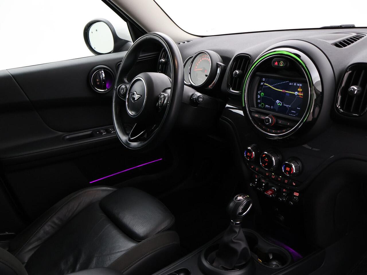 Mini COUNTRYMAN Mini 1.5 COOPER 136 PK ALL4 4WD AUT. + TREKHAAK 1700 KG | LEDER | STOELVERW. | LED | NAVIGATIE | 18 INCH