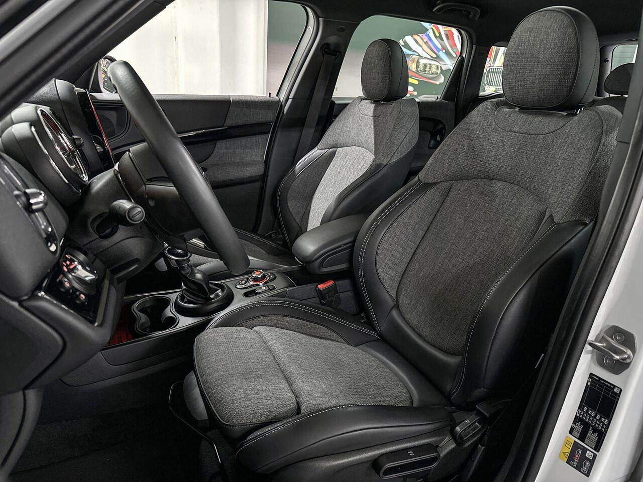Mini COUNTRYMAN SE All4 | Panoramadak |18"Pin Spoke zwart | Achteruitrijcamera | Parkeersensoren | Apple CarPlay