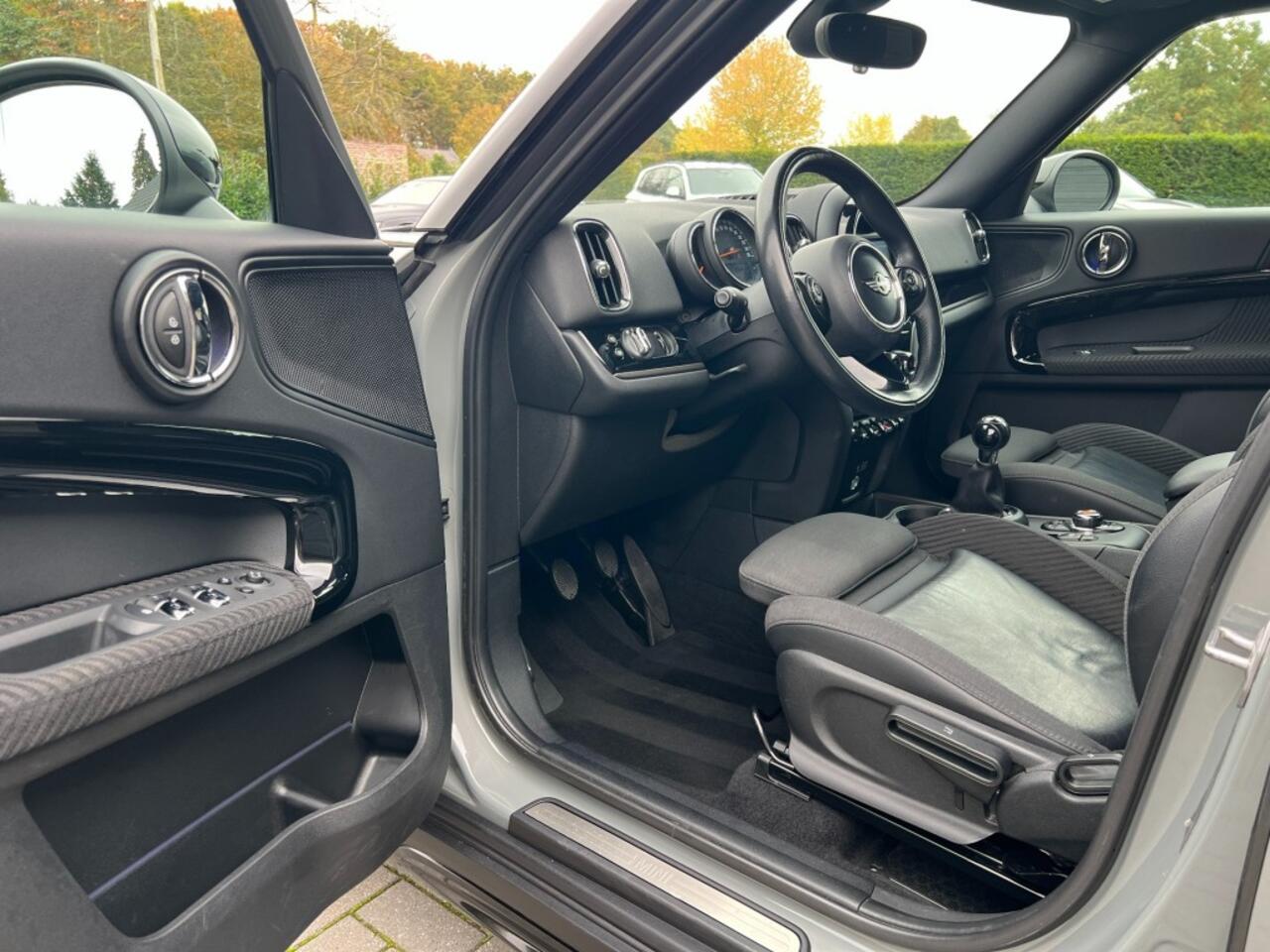 Mini COUNTRYMAN 1.5 Chili Leder Navi Led Moonwalk grey