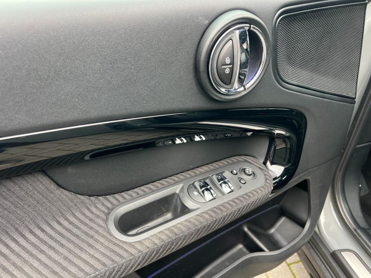 Mini COUNTRYMAN 1.5 Chili Leder Navi Led Moonwalk grey