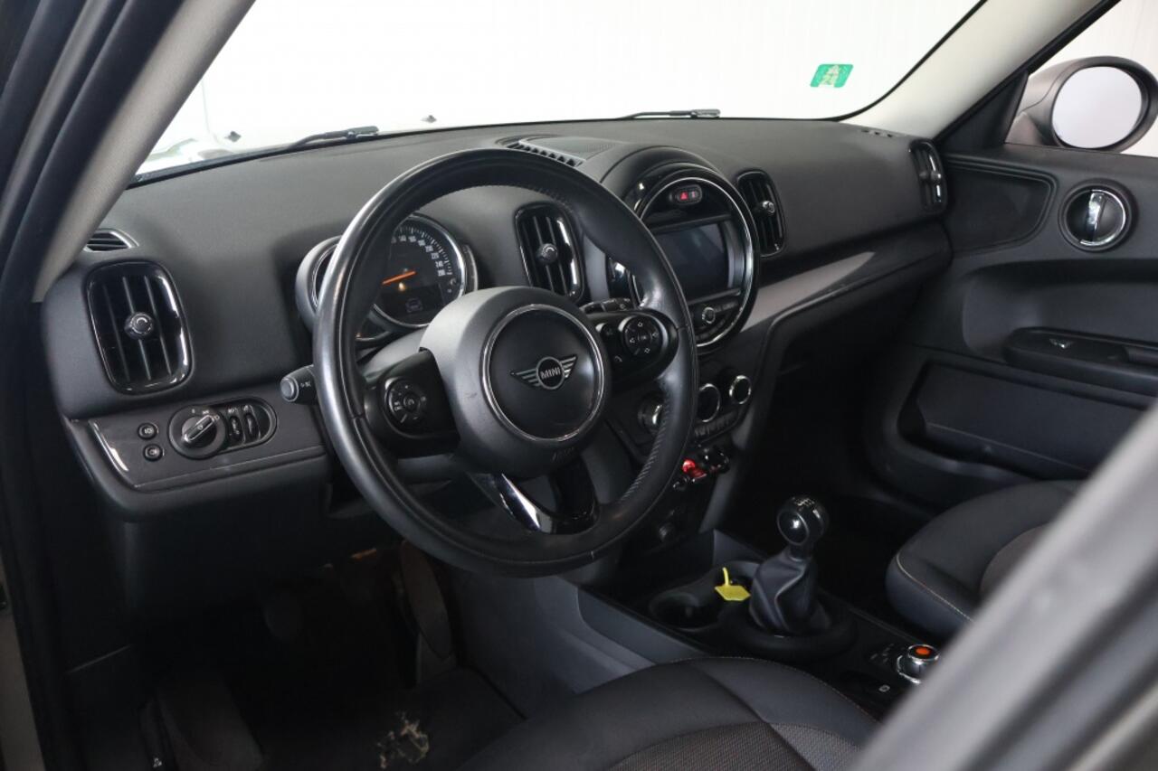 Mini COUNTRYMAN Mini 1.5 One Business Edition | Trekhaak | Navigatie
