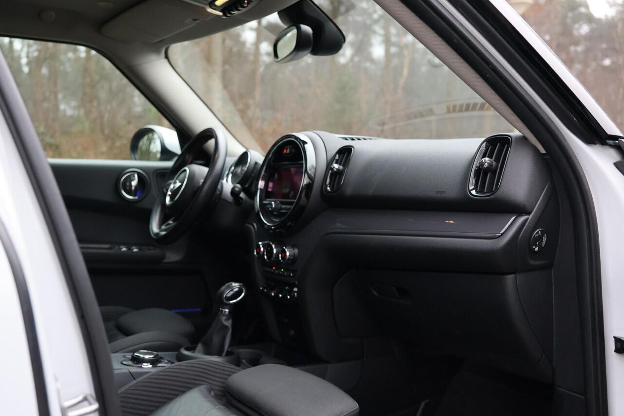 Mini COUNTRYMAN Mini 1.5 Cooper ALL4 Chili AUT | Navi Pro | Pano | Harman Kardon | Camera | Carplay | DAB | Stoelverw. | Keyless | Etc.