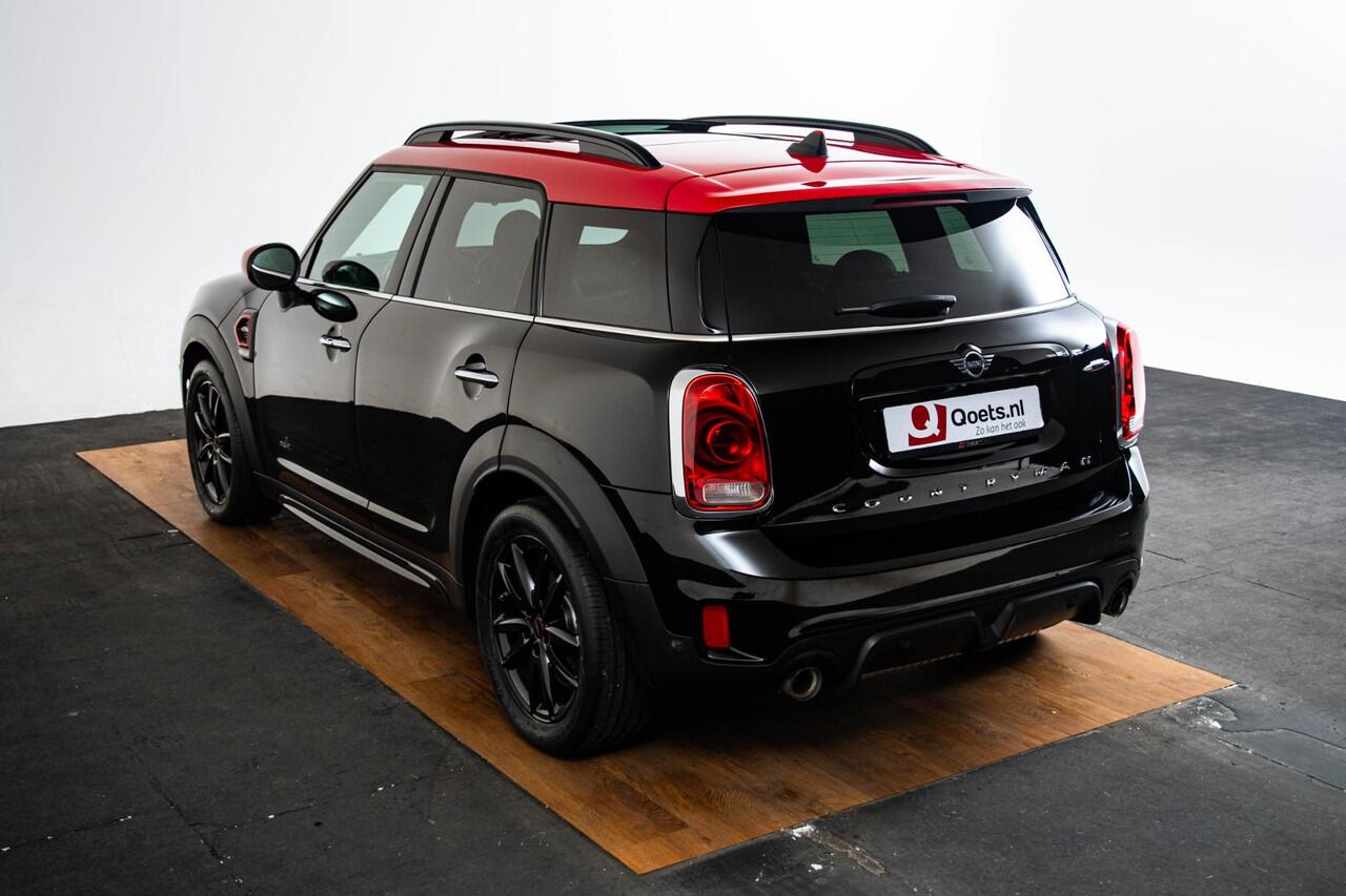 Mini COUNTRYMAN 2.0 John Cooper Works ALL4 Chili Panoramadak - Head-up - Adaptive Cruise Control - Harman Kardon - Camera - Stoelverwarming - Navigatiesysteem - Park Assistant