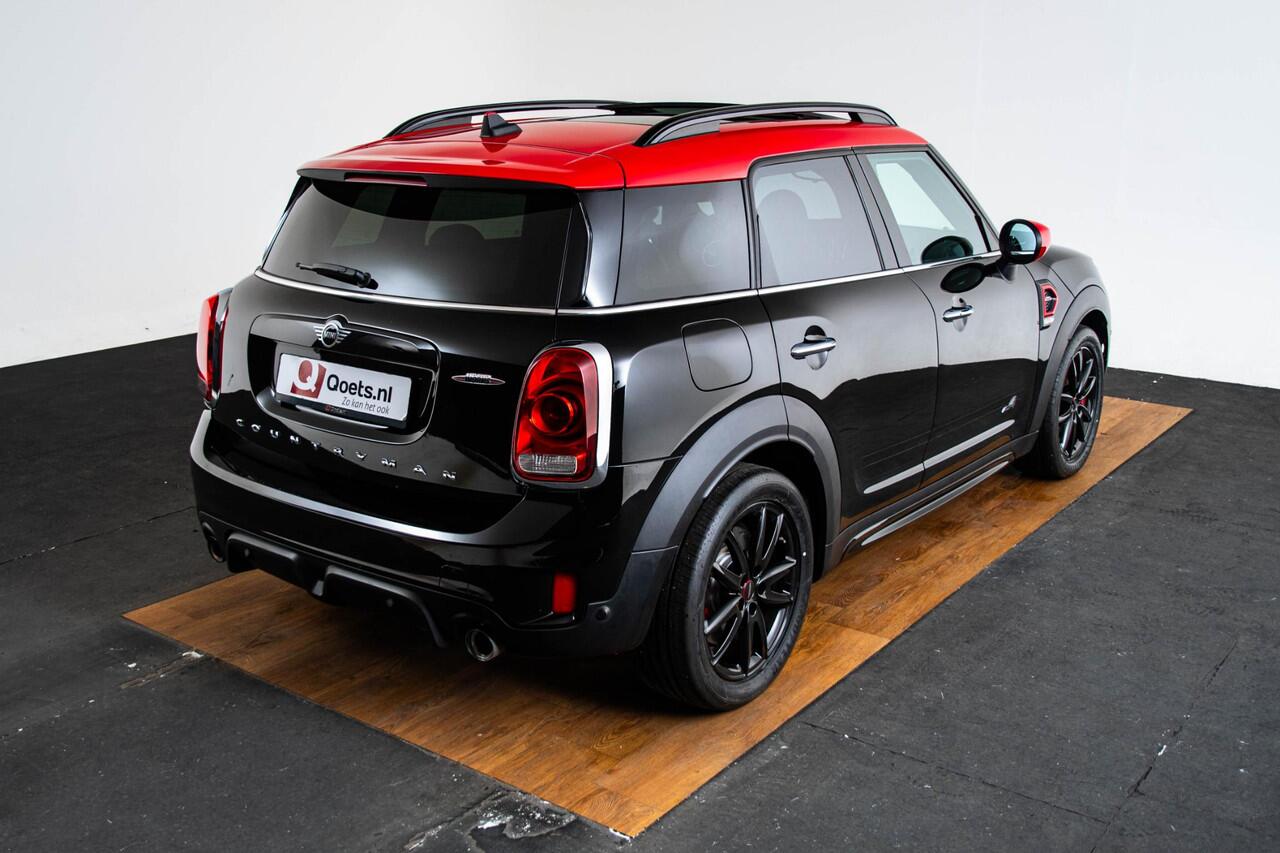 Mini COUNTRYMAN 2.0 John Cooper Works ALL4 Chili Panoramadak - Head-up - Adaptive Cruise Control - Harman Kardon - Camera - Stoelverwarming - Navigatiesysteem - Park Assistant