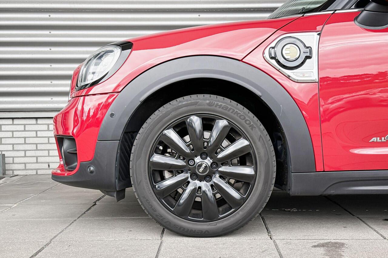 Mini COUNTRYMAN Cooper SE ALL4 / Selections