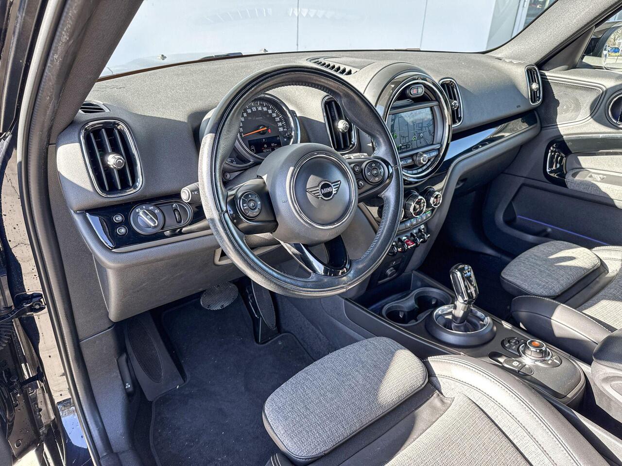 Mini COUNTRYMAN Cooper Chili Panoramadak / Stoelverwarming / Comfort Acces / Navigatie