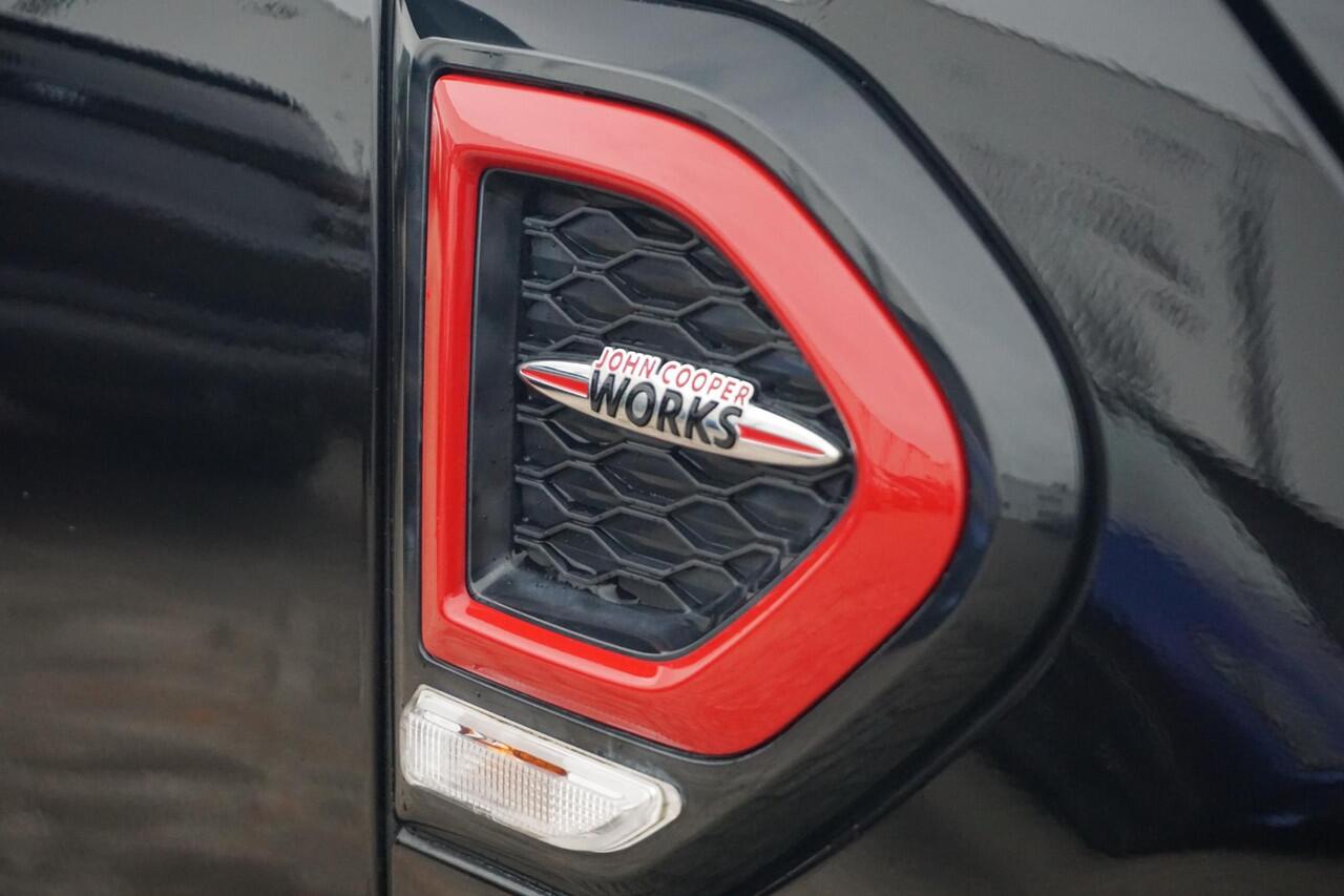 Mini COUNTRYMAN John Cooper Works ALL4 Chili | Head-Up Display | Harman Kardon | MINI Connected XL | Driving Assistant | Panoramadak | Comfort Access | Adaptive Cruise Control