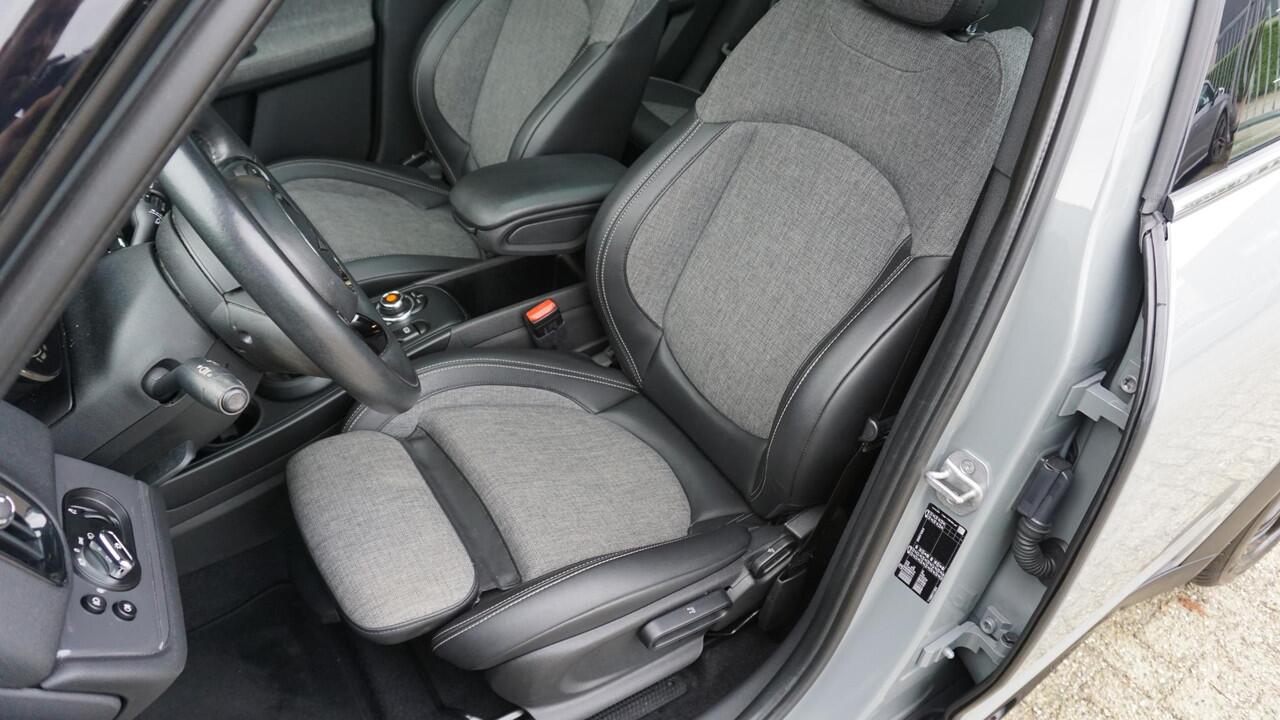 Mini COUNTRYMAN 1.5 136pk Automaat Cooper *Facelift* Pano.Dak LED Sportstoelen HUD Virtual Cockpit *Black Optik* Moonwalk Grey Pearl NL auto!