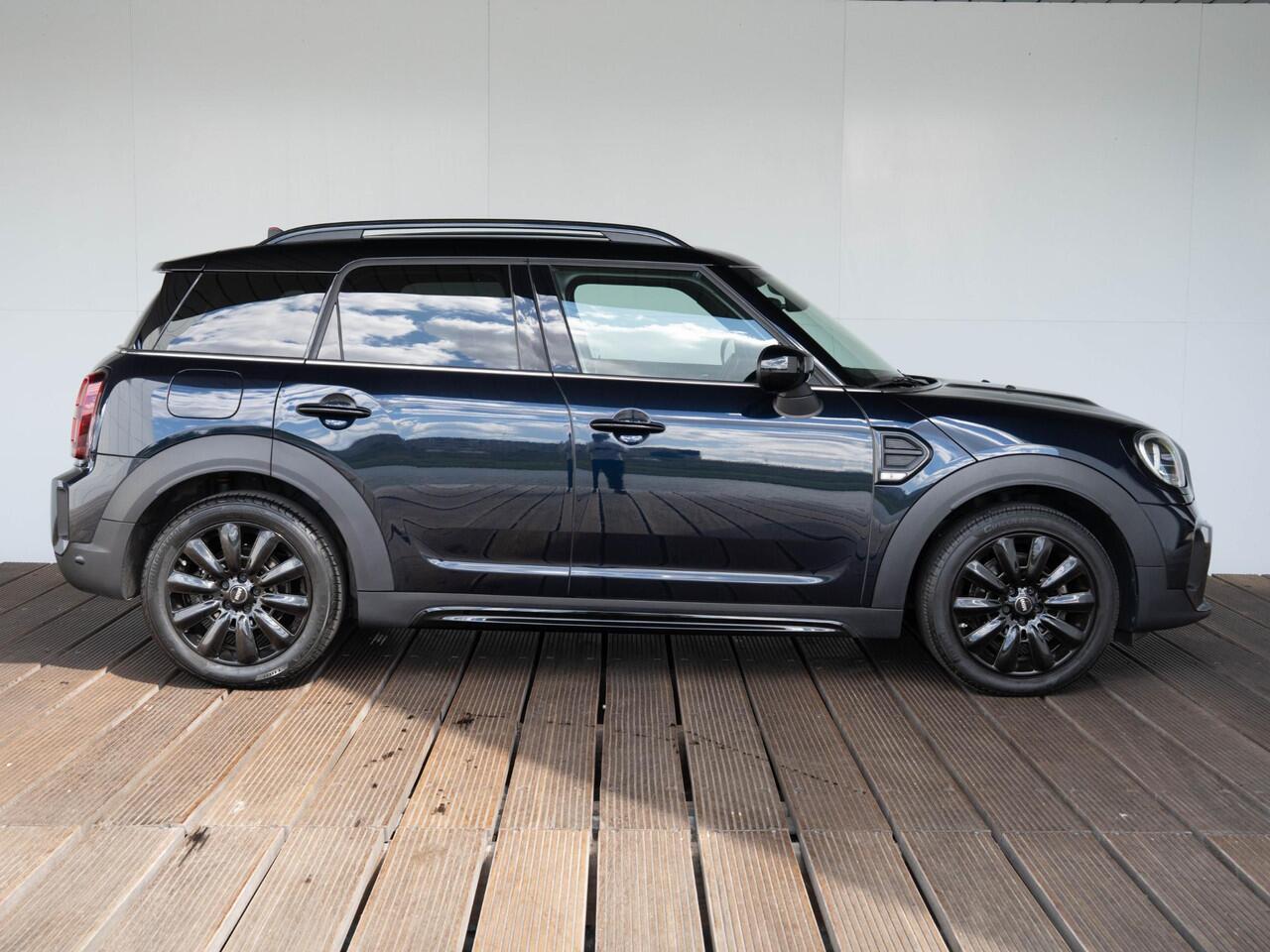 Mini COUNTRYMAN Cooper Aut. Business + Comfort Plus + Stuur en stoelverwarming