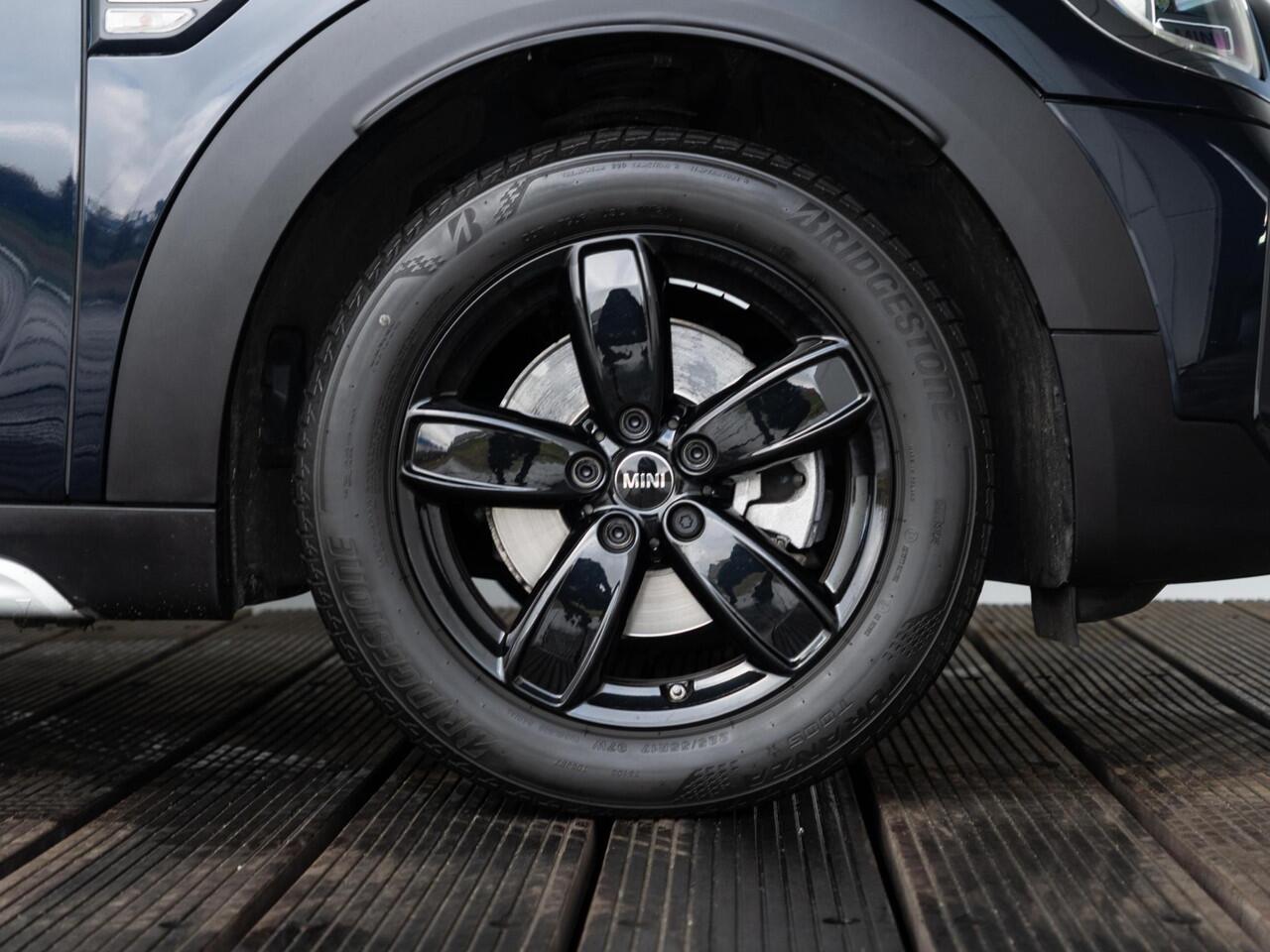 Mini COUNTRYMAN Mini Cooper Aut. Classic + Business ed + Panoramadak