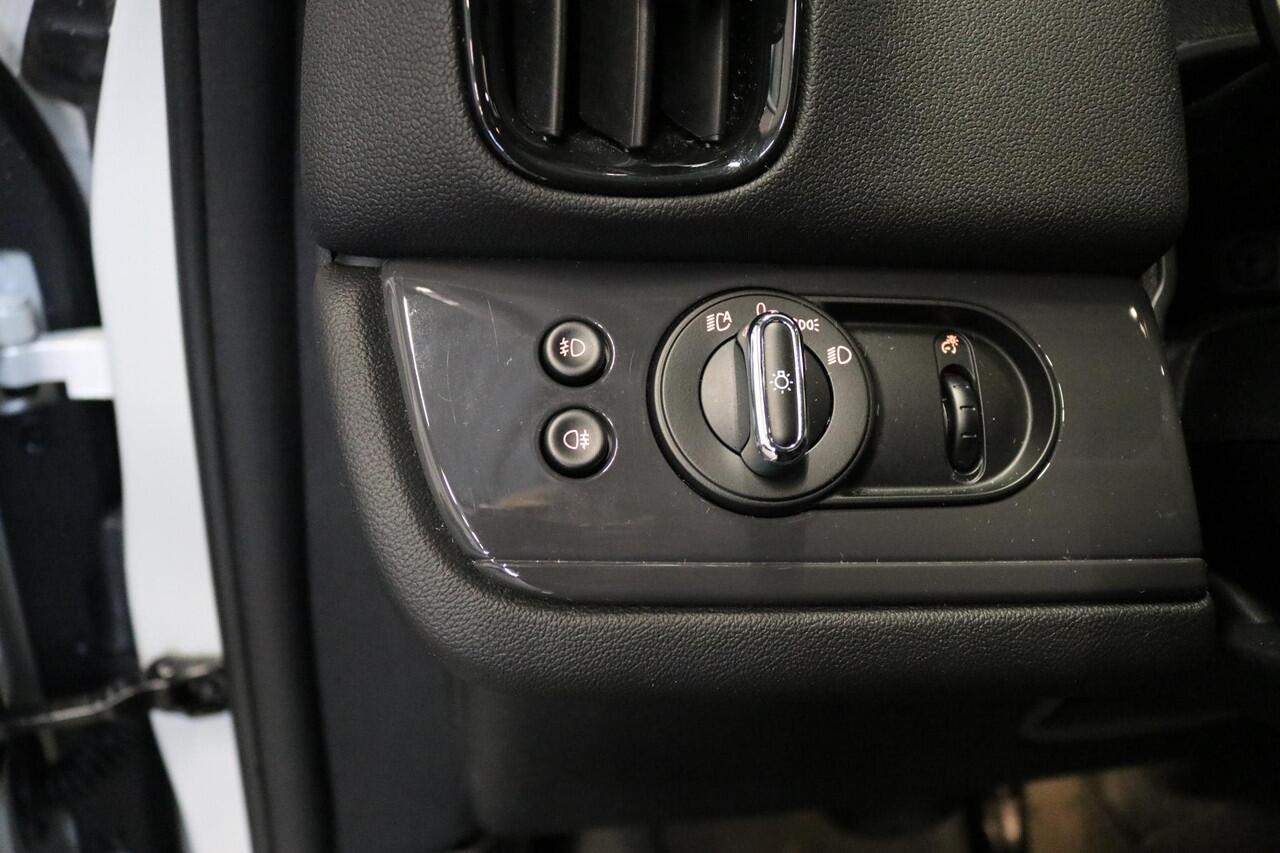 Mini COUNTRYMAN Mini 1.5 Cooper Business Edition | CarPlay | PDC | LED | NAVI | NAP | NL AUTO |