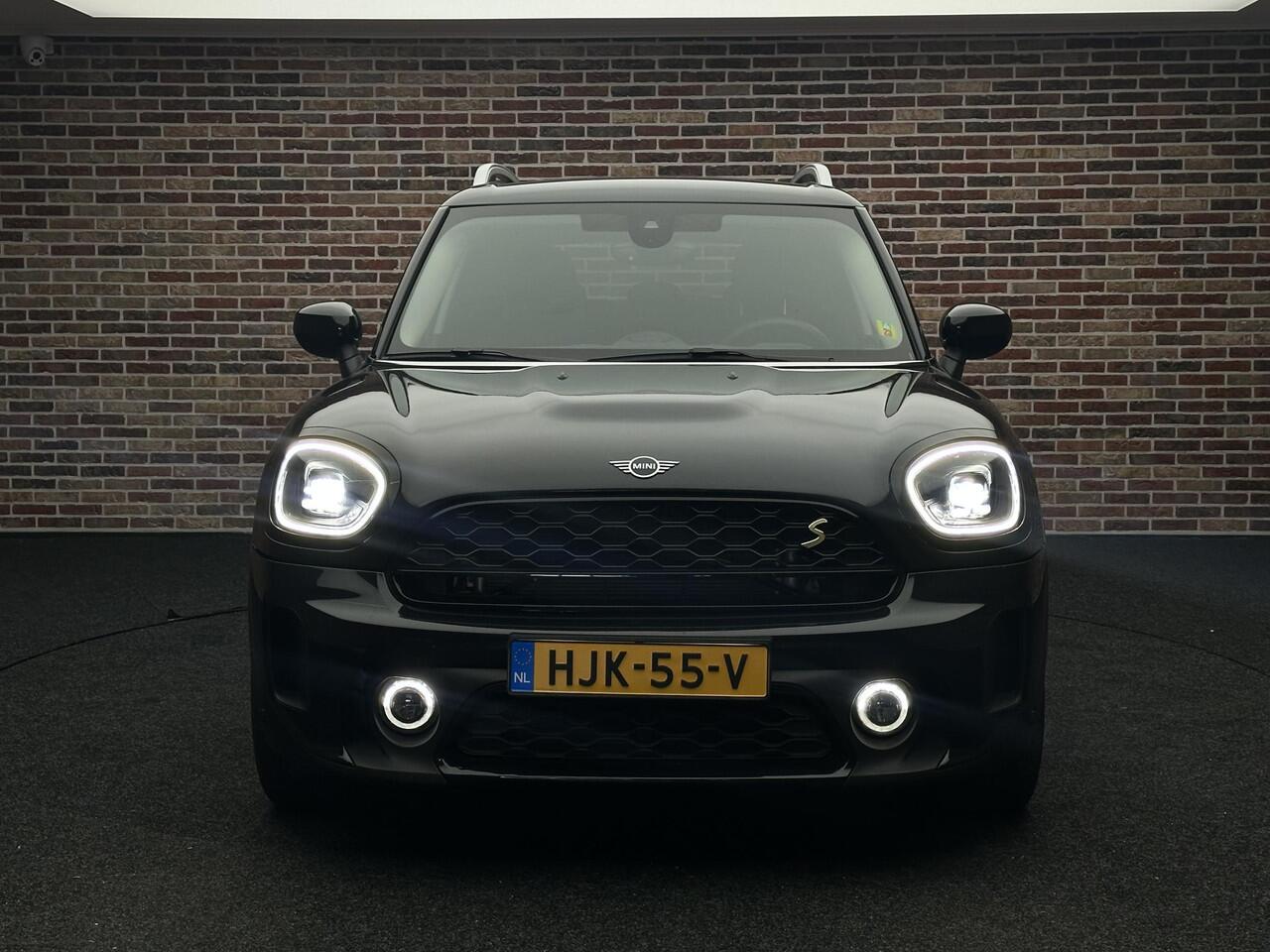 Mini COUNTRYMAN Cooper S E ALL4 Essential Camera Stoelverwarming Automaat