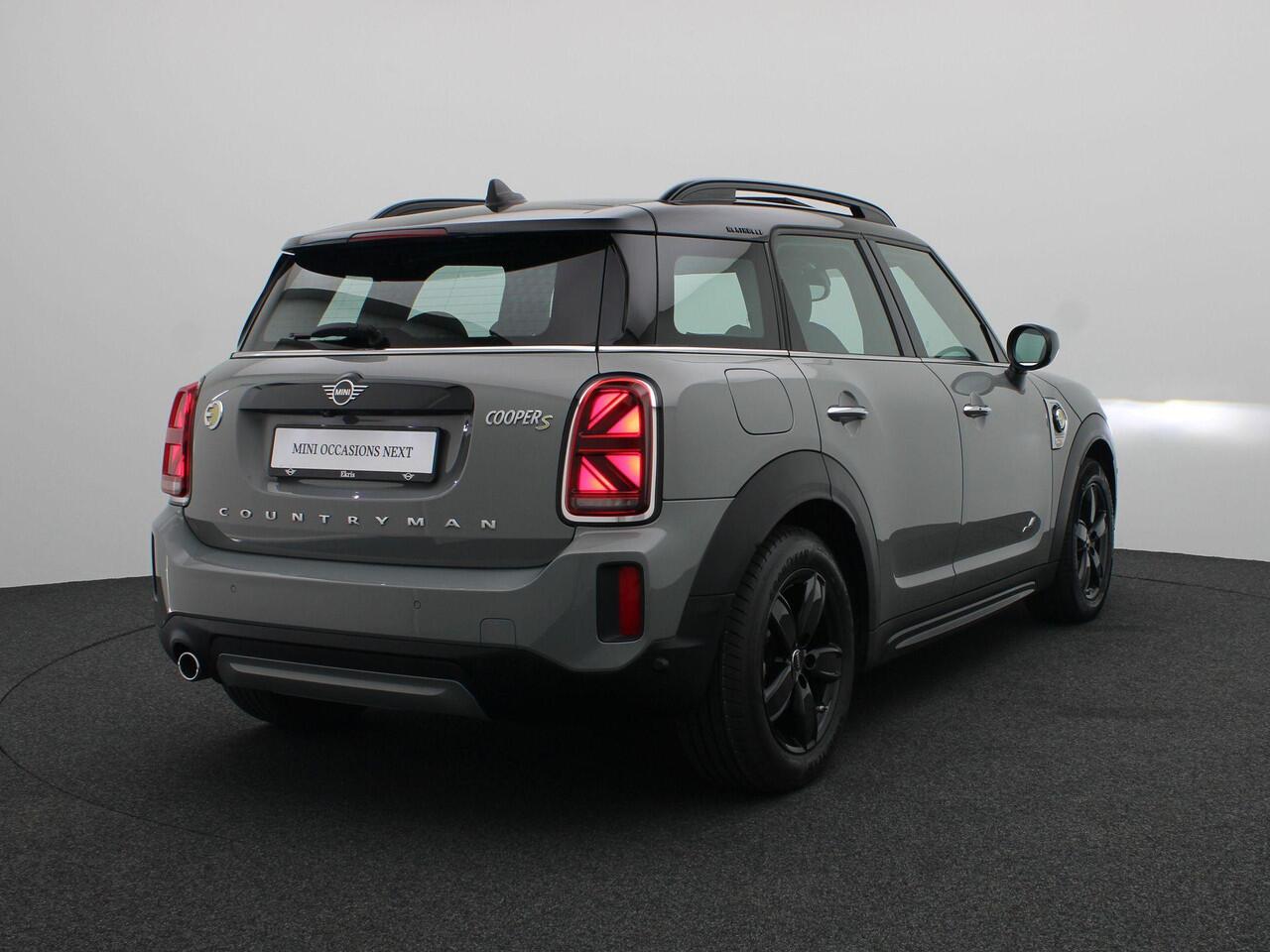 Mini COUNTRYMAN Cooper S E ALL4 Comfort Pack + Glazen panoramadak + Achteruitrijcamera + Park Assistant + Driving Assistant + Connected Navigation Pakket