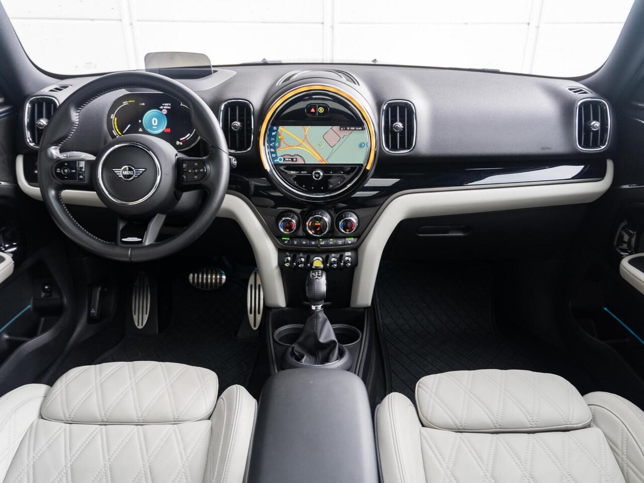 Mini COUNTRYMAN SE ALL4 JCW pakket + Harman-Kardon + Panoramadak