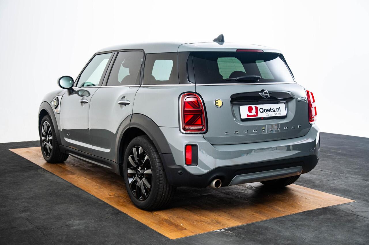 Mini COUNTRYMAN Cooper SE ALL4 Cruise control - Elektrisch verwarmbare voorstoelen - Binnenlichtpakket - Elektrisch inklapbare buitenspiegels - Comfort acces - PDC Voor/Achter - Getinte Ruiten -