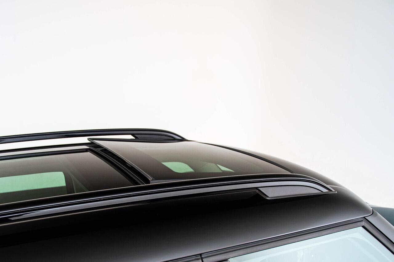 Mini COUNTRYMAN Cooper S E ALL4 Panoramadak - Active Cruise Control - Elektrisch verwarmbare/verstelbare stoelen - Harman Kardon - Driving/Parking Assistent - Comfort acces - Head up - Achteruitrijcamera -