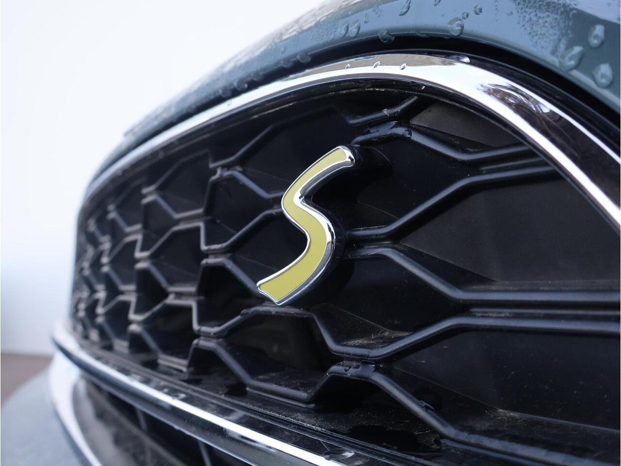 Mini COUNTRYMAN Mini 1.5 Cooper S E ALL4 Active Cruise Control/ Navigatie/ Achteruitrijcamera/ Comfortstoelen/ Elektrische Achterklep