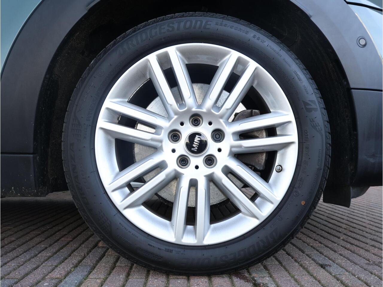 Mini COUNTRYMAN Mini 1.5 Cooper S E ALL4 Active Cruise Control/ Navigatie/ Achteruitrijcamera/ Comfortstoelen/ Elektrische Achterklep