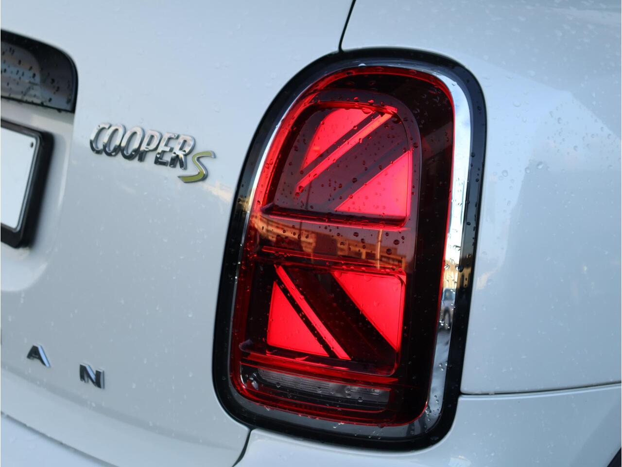 Mini COUNTRYMAN Mini 1.5 Cooper S E ALL4 Chili Comfort Access/ Panoramadak/ Achteruitrijcamera/ Comfortstoelen/ Harman-Kardon