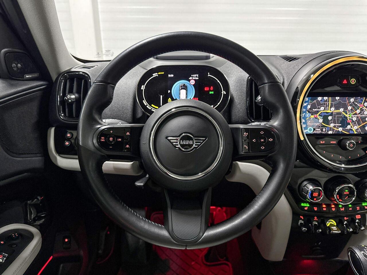 Mini COUNTRYMAN Cooper SE ALL4 Business Edition | Panoramadak | Head-Up Display | Harman Kardon