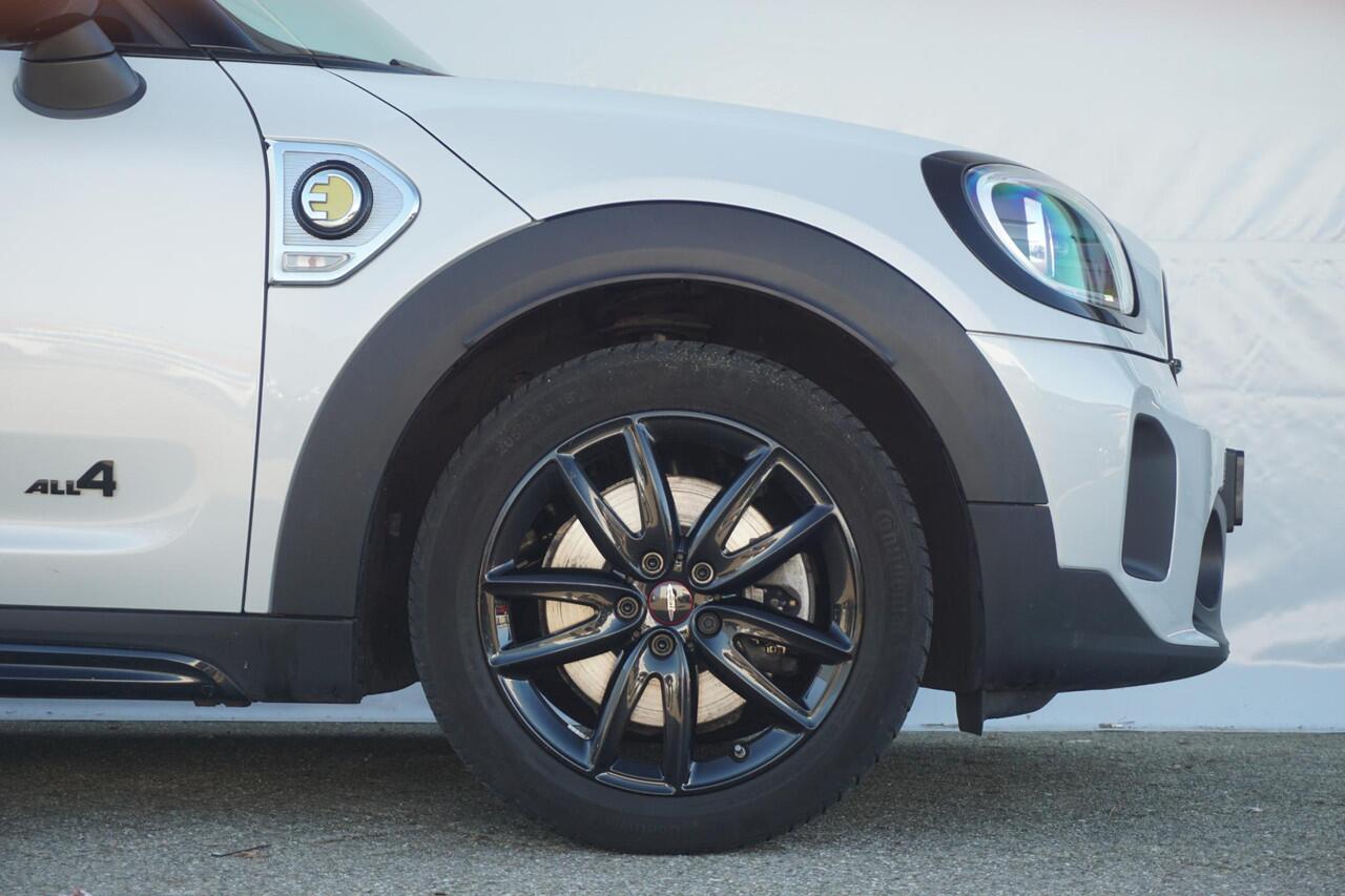 Mini COUNTRYMAN SE ALL4 Classic | Comfort Acces | Memorystoelen | Stoelverwarming | Parkeersensoren Achter | Led-Koplampen | Apple Carplay