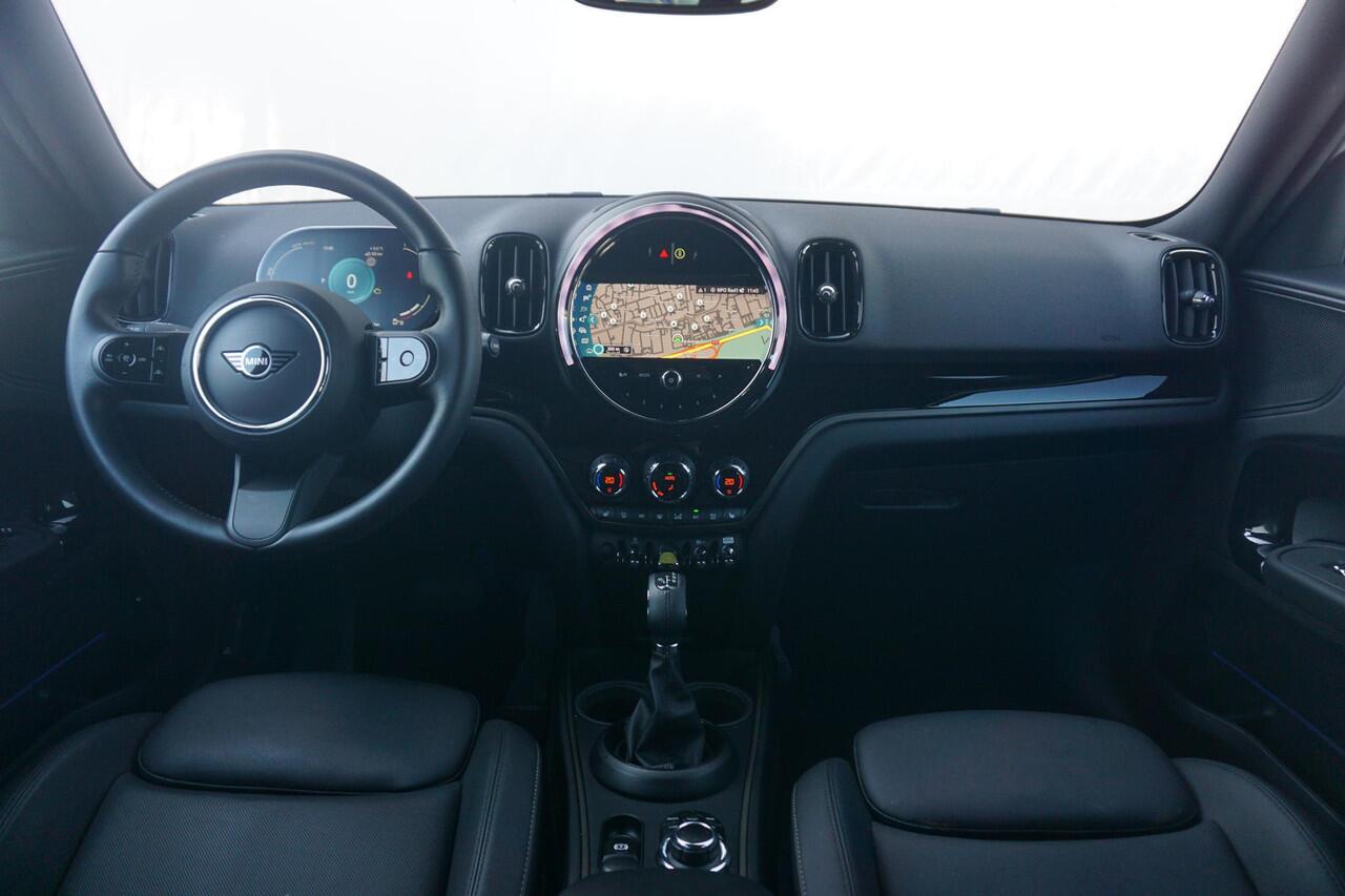 Mini COUNTRYMAN SE ALL4 Classic | Comfort Acces | Memorystoelen | Stoelverwarming | Parkeersensoren Achter | Led-Koplampen | Apple Carplay