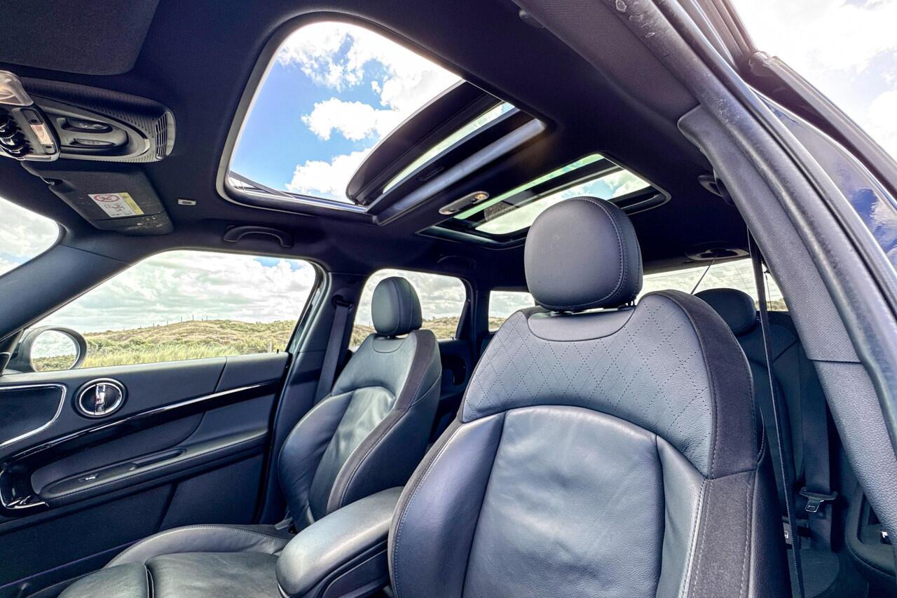 Mini COUNTRYMAN Cooper S E ALL4 Classic | Glazen Panoramadak | Stoelverwarming | Head-up Display | Achteruitrijcamera |