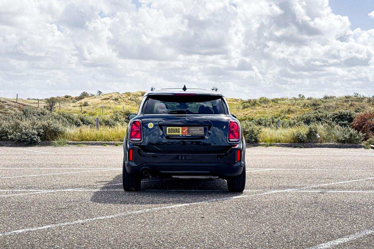 Mini COUNTRYMAN Cooper S E ALL4 Classic | Glazen Panoramadak | Stoelverwarming | Head-up Display | Achteruitrijcamera |