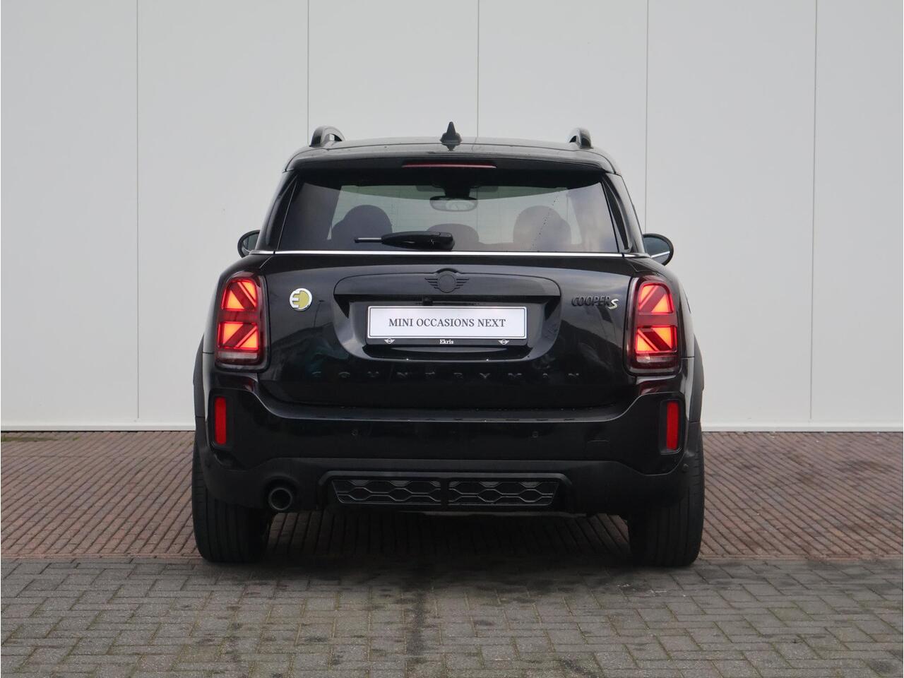 Mini COUNTRYMAN Mini 2.0 Cooper S E ALL4 John Cooper Works Achteruitrijcamera/ Panoramadak/ Comfortstoelen/ Stoelverwarming/ Harman-Kardon/ Head-Up
