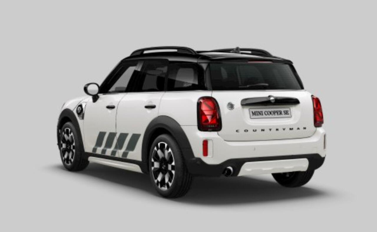 Mini COUNTRYMAN Cooper SE ALL4 Untamed Edition Panoramadak - Head up - elektrische stoelverstelling - Comfort acces - Driving/Parking Assistant - Active Cruise Control - Harman Kardon - Getinte Ruiten -