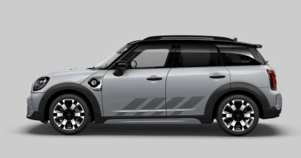 Mini COUNTRYMAN Cooper SE ALL4 Untamed Edition Panoramadak - Head up - Driving/Parking Assistant - Harman Kardon - Active Cruise Control - Elektrische stoelverstelling - Getinte Ruiten - Comfort acces -