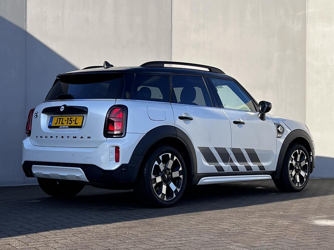 Mini COUNTRYMAN 1.5 Cooper S E ALL4 Untamed Edition Automaat / Dealer onderhouden / Leder / Schuifdak / Elektrische stoelen & klep / Harman Kardon / Adaptieve CC / HUD / Achteruitrijcamera / Parkeer assistent / Apple Carplay Android / 18" LM wielen /