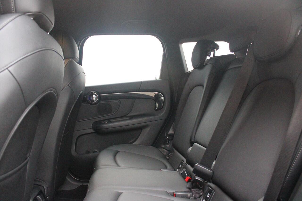 Mini COUNTRYMAN Mini 2.0 Cooper S E 220PK ALL4 CHILI | UNION JACK ACHTERLICHTEN | LEDEREN BEKLEDING | ELEKTRISCH BEDIENBARE VOORSTOELEN MET GEHEUGENFUNSCTIE OP DE BESTUURDERSSTOEL | STOEL/VOORRUIT VERWARMING | FULL LED KOPLAMPEN | DRAADLOZE APPLE CARPLAY/ANDROID AUTO | D