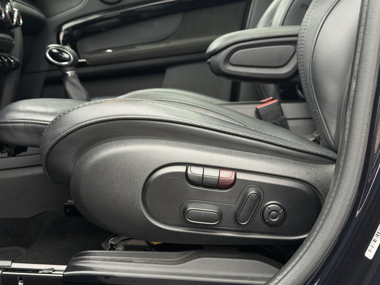 Mini COUNTRYMAN 1.5 Cooper S E ALL4 MINI Yours / Plug-In / EAER 41 km / Leder / Harman Kardon / Head Up Display / Schuif & Kanteldak / Navigatie / Elektrische stoelen / Adaptieve CC / Apple Carplay & Android / Camera / PDC / Stoel Verwarming /