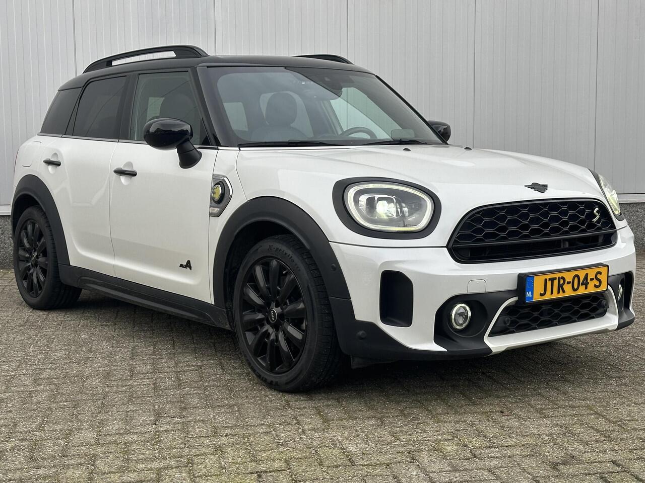 Mini COUNTRYMAN 1.5 Cooper S E ALL4 PHEV MINI Yours Automaat / Dealer onderhouden / Leder / Schuifdak / Elektrische stoelen / Harman Kardon / Adaptieve CC / HUD / Achteruitrijcamera / Parkeer assistent / Apple Carplay Android /